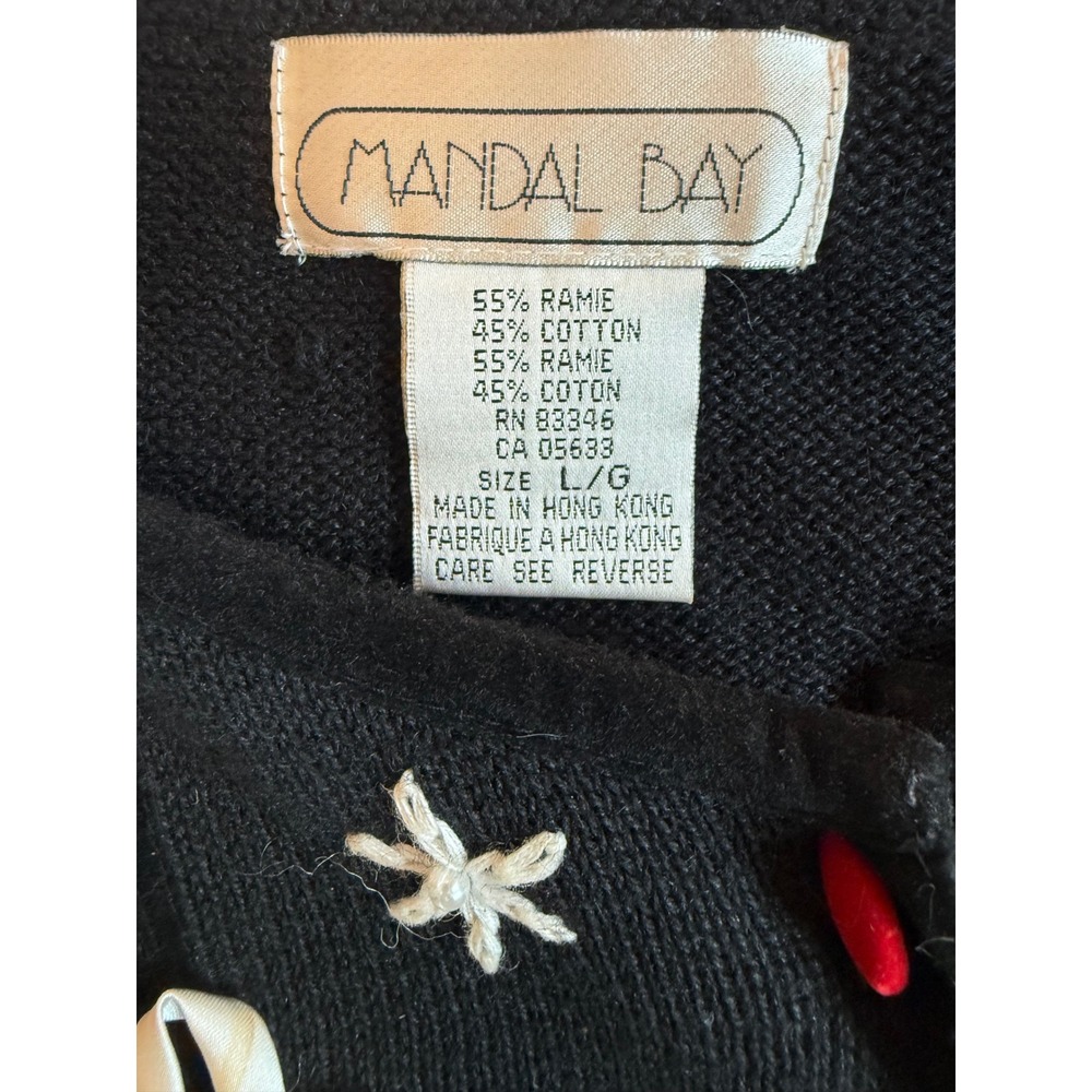 Mandal Bay Cardigan L Black Christmas Holiday Presents Snowflakes Beaded Vintage - Picture 2 of 8